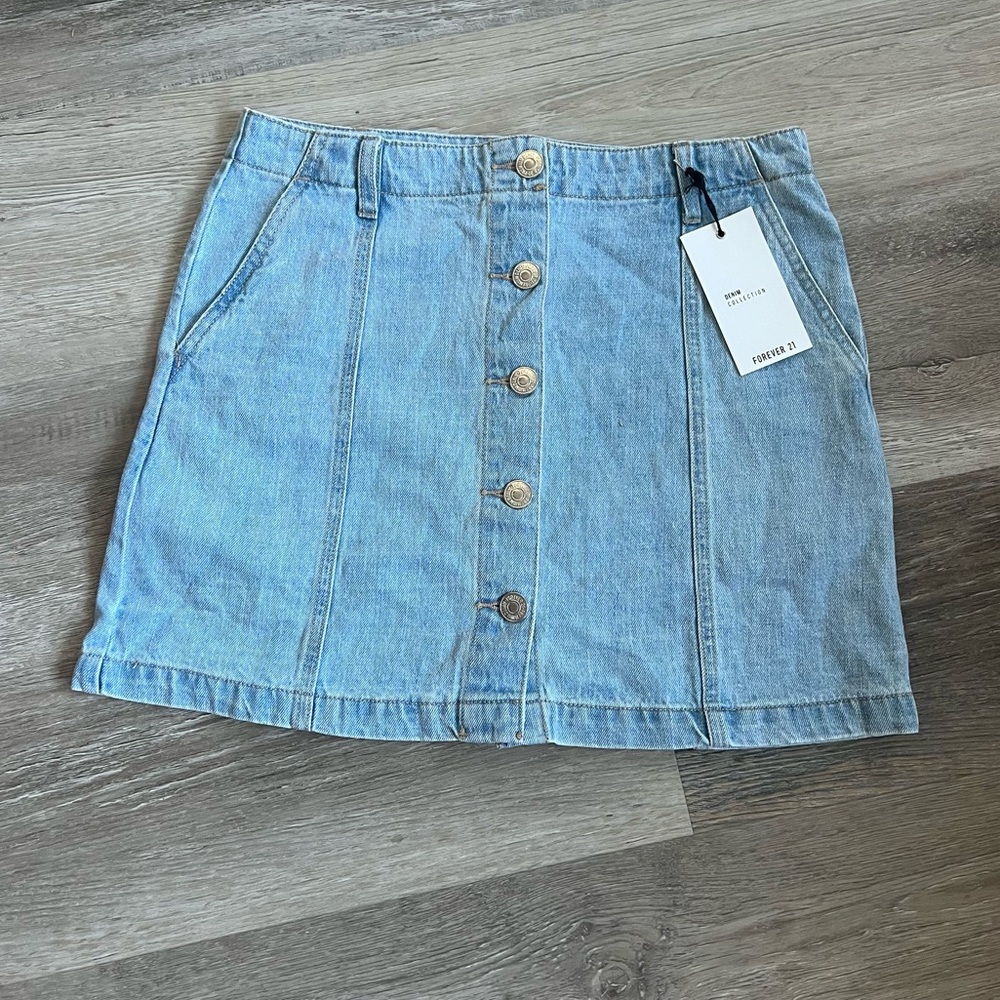 NWT Forever 21 button up denim skirt